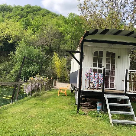 Pipowagen Blagour Gelegen Aan Waterbron Country house Lachapelle-Auzac