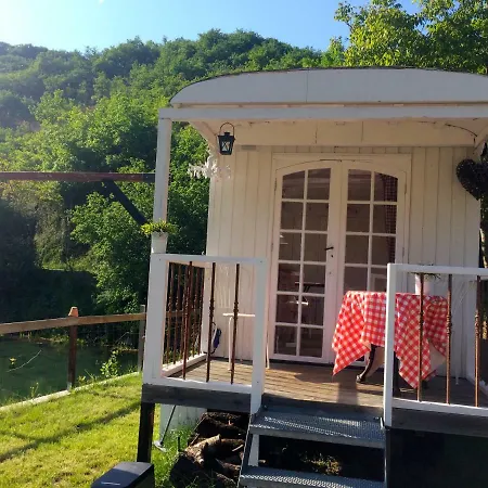 Pipowagen Blagour Gelegen Aan Waterbron Country house Lachapelle-Auzac