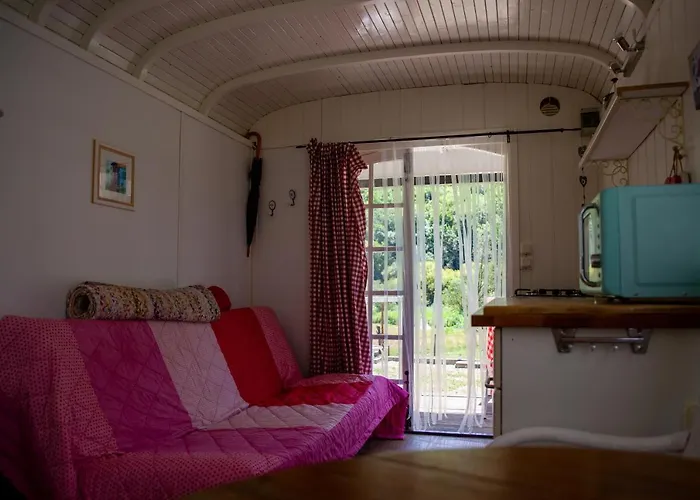 Pipowagen Blagour Gelegen Aan Waterbron Country house