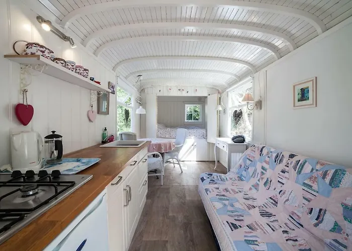 Country house Pipowagen Blagour Gelegen Aan Waterbron Lachapelle-Auzac